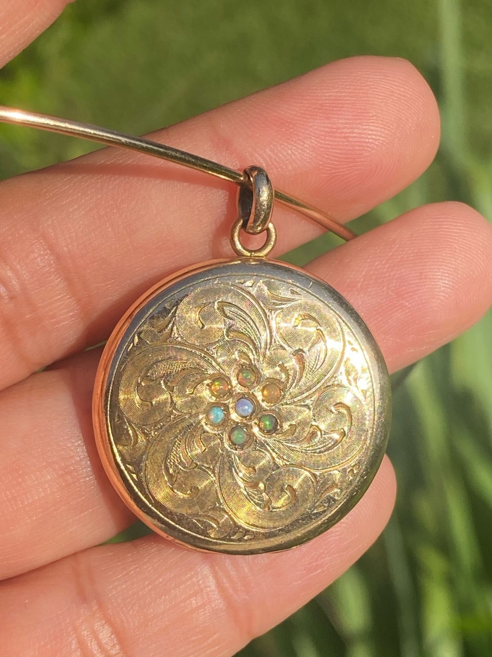 Vintage Gold-Filled Locket with Natural Opals – Floral Engraved Pendant